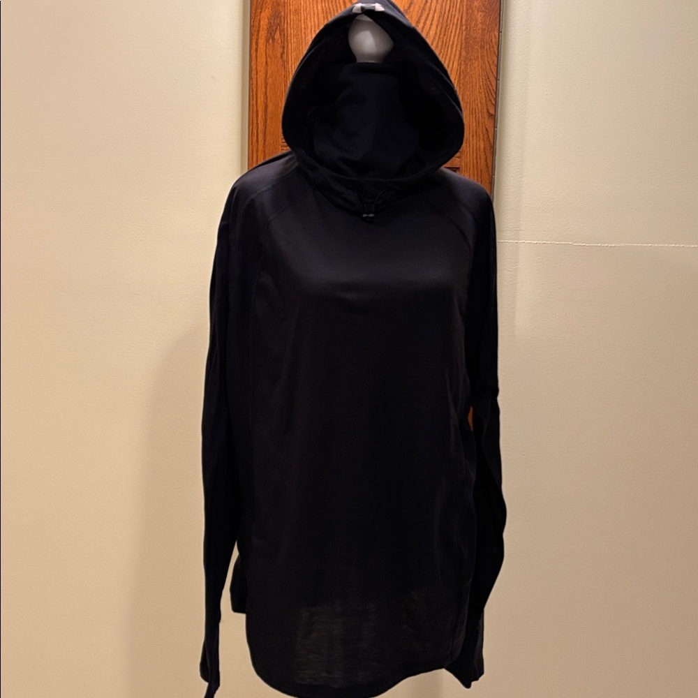 Under Armour Black Top - size XL